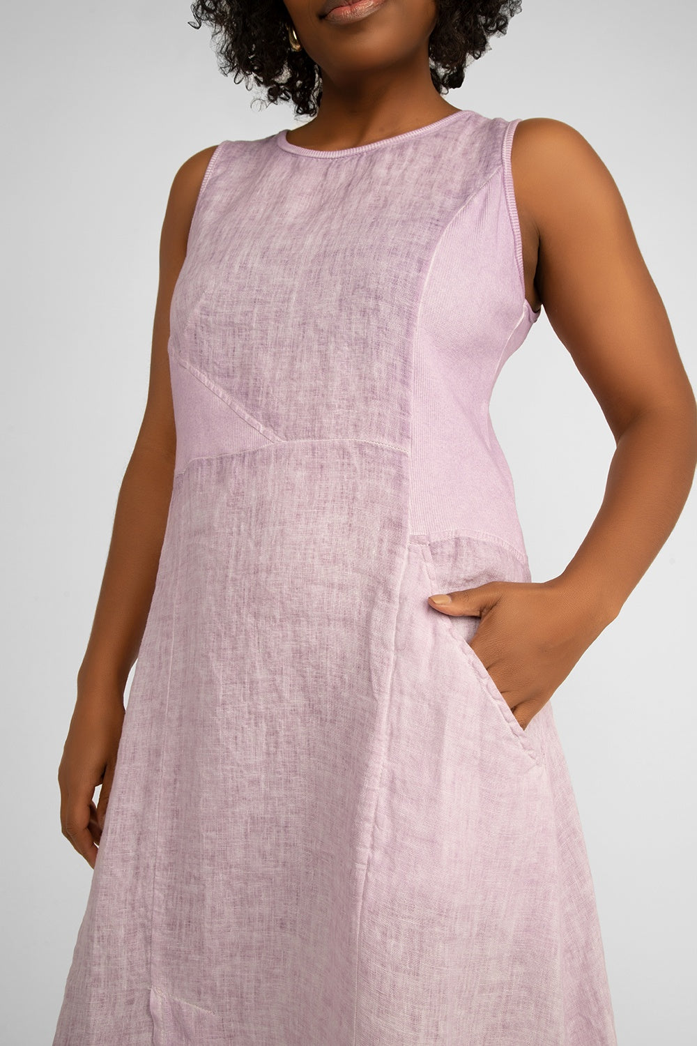 Carre Noir (6923) Women's Sleeveless Round Neck Garment Dyed Linen Midi Dress in Lavender Purple