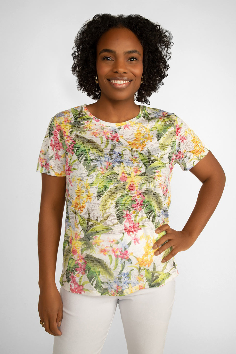 Carre Noir (6967) women's Short Sleeve Tropical Floral Printed T-shirt