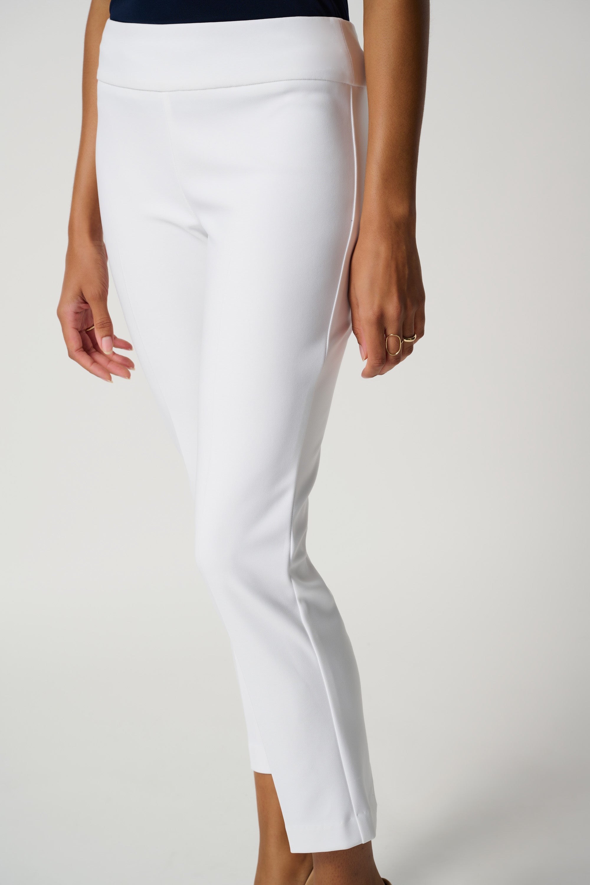 Joseph Ribkoff (181089NOS) Women's Classic Slim Cropped Pants in White