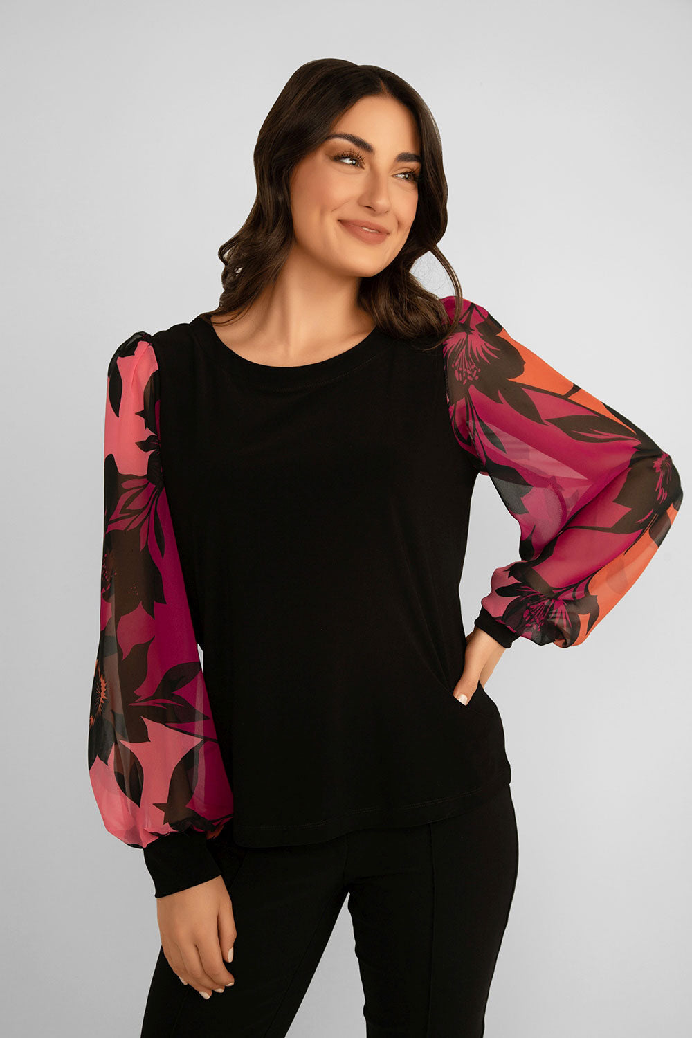 Women's Clothing FRANK LYMAN (233177) Floral Long Sleeve Top in BLACK/MAGENTA