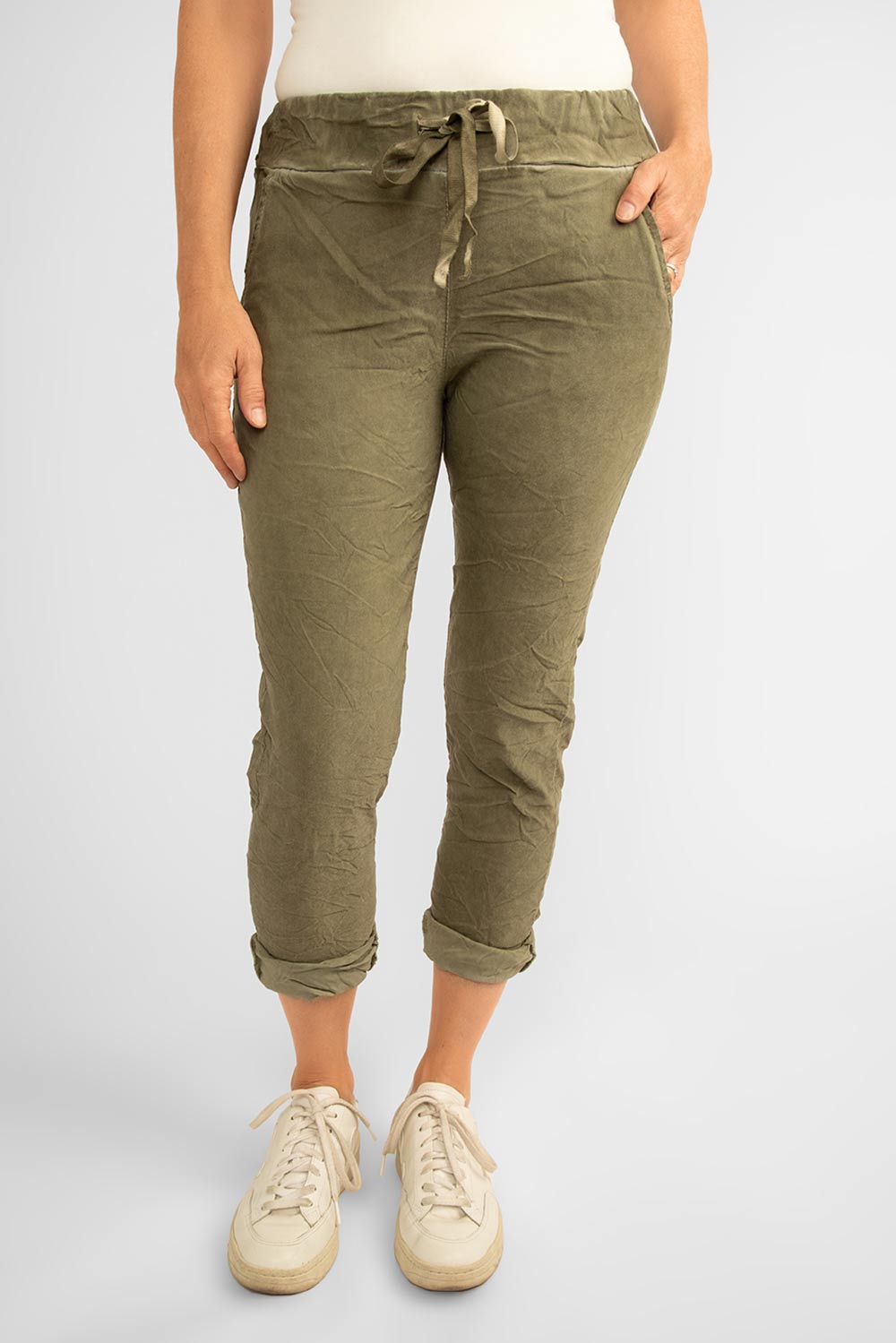 Women's Clothing BELLA AMORE (F17558RS1) Drawstring Capri Pants in ARMY