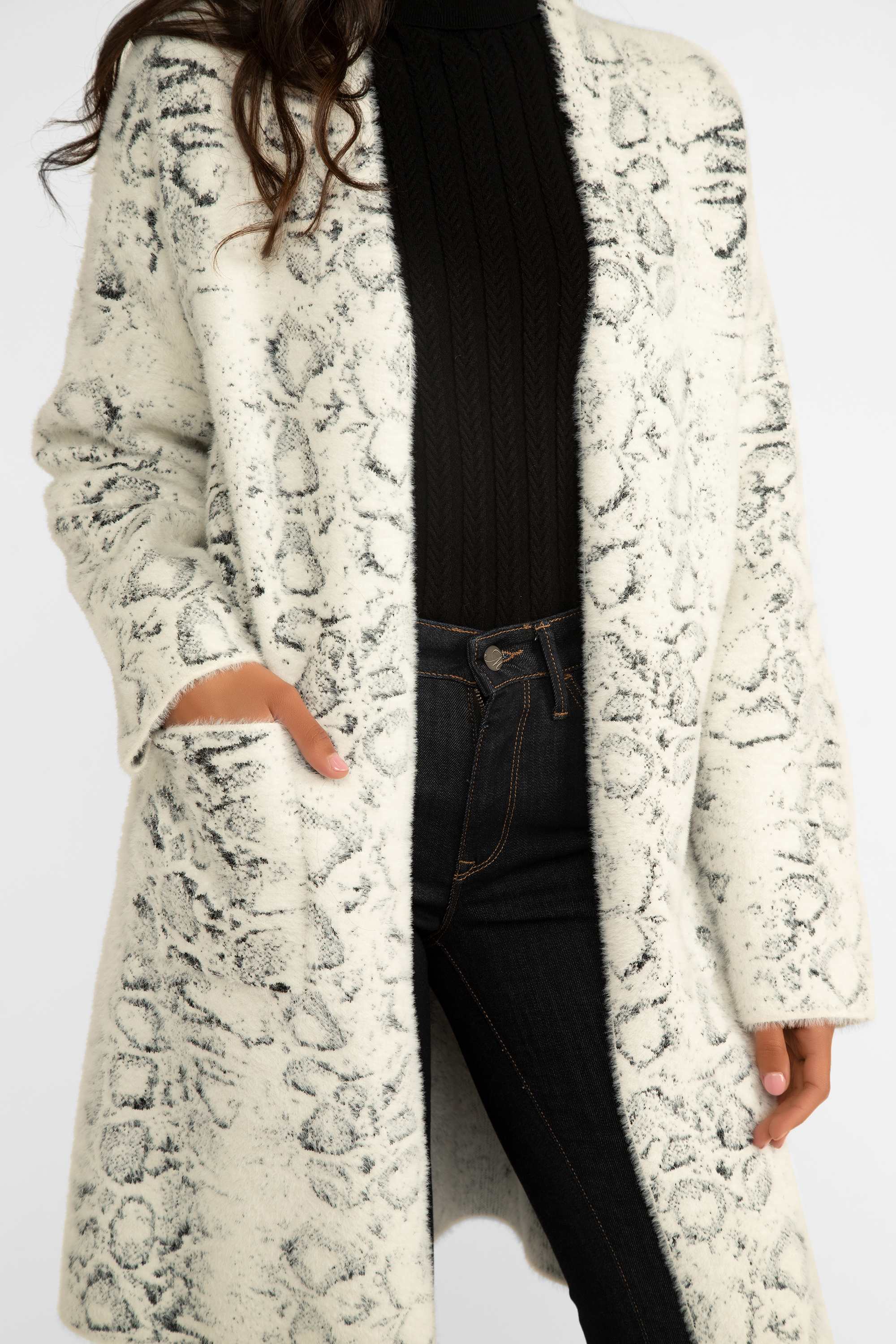 Carre Noir (7611) Women's Long Sleeve Long Line Open Fuzzy Knit Cardigan in Snowy Animal Print