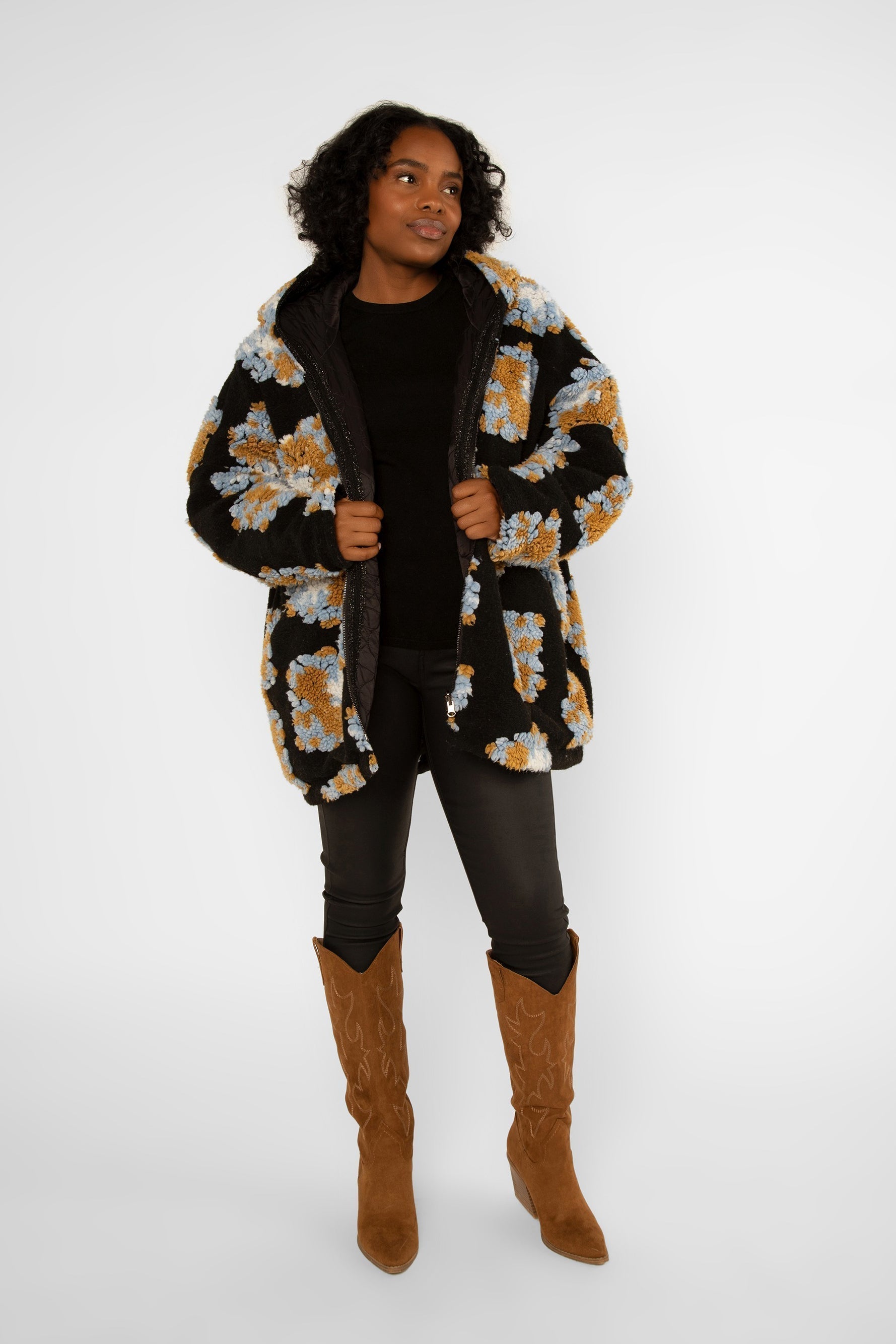 Fashion Concept (FC243244) Women's Oversized Reversible Hooded Jacket, Knit and Quilted Sides