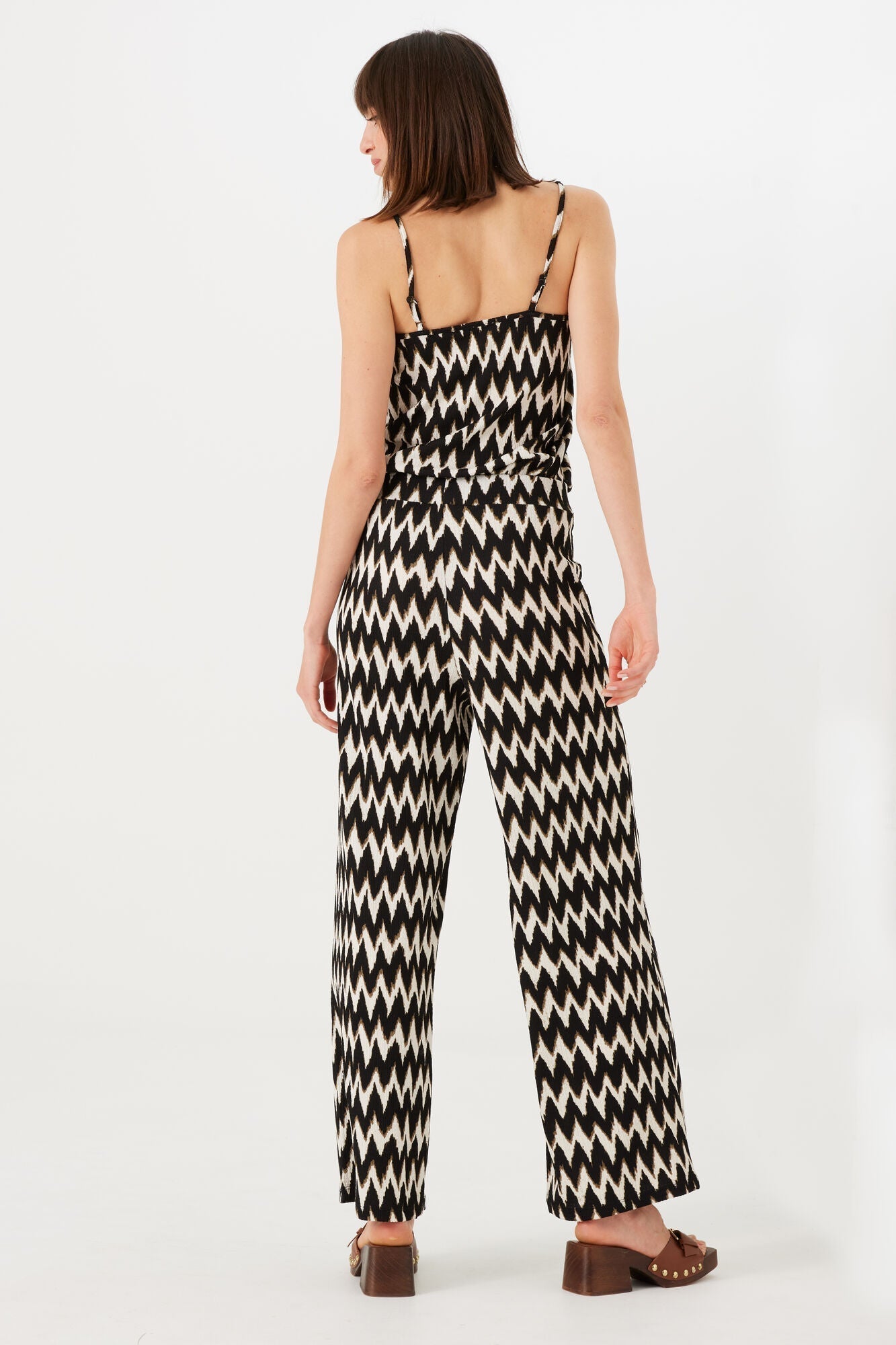 Back view of Garcia (O40115) Women's Pull On High Rise Wide Leg Printed Pants in Black & White Horizontal Zigzag stripes