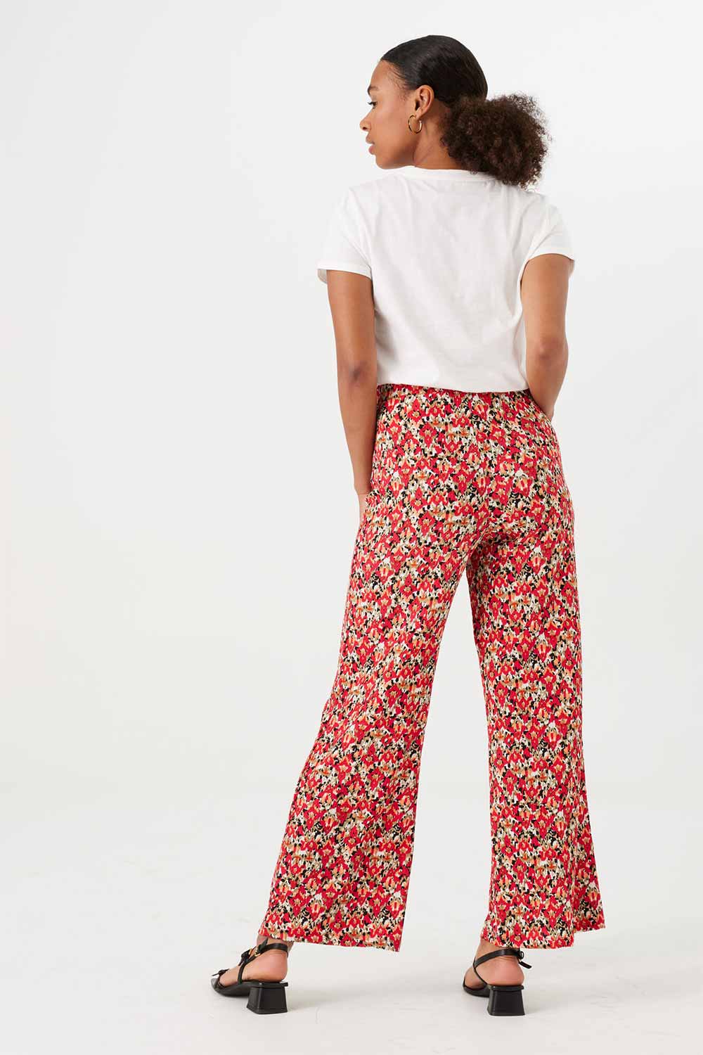 Back view of Garcia (O40115) Women's Pull On High Rise Wide Leg Printed Pants in Lush Pink Ditsy Floral