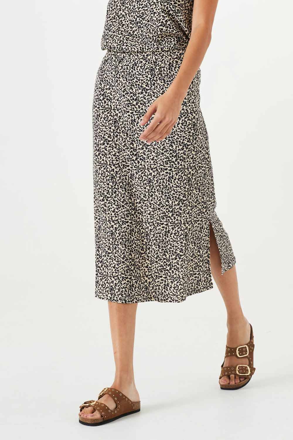 Front view of Garcia (Q40120) Women's Leopard Print Pull on Midi Skirt