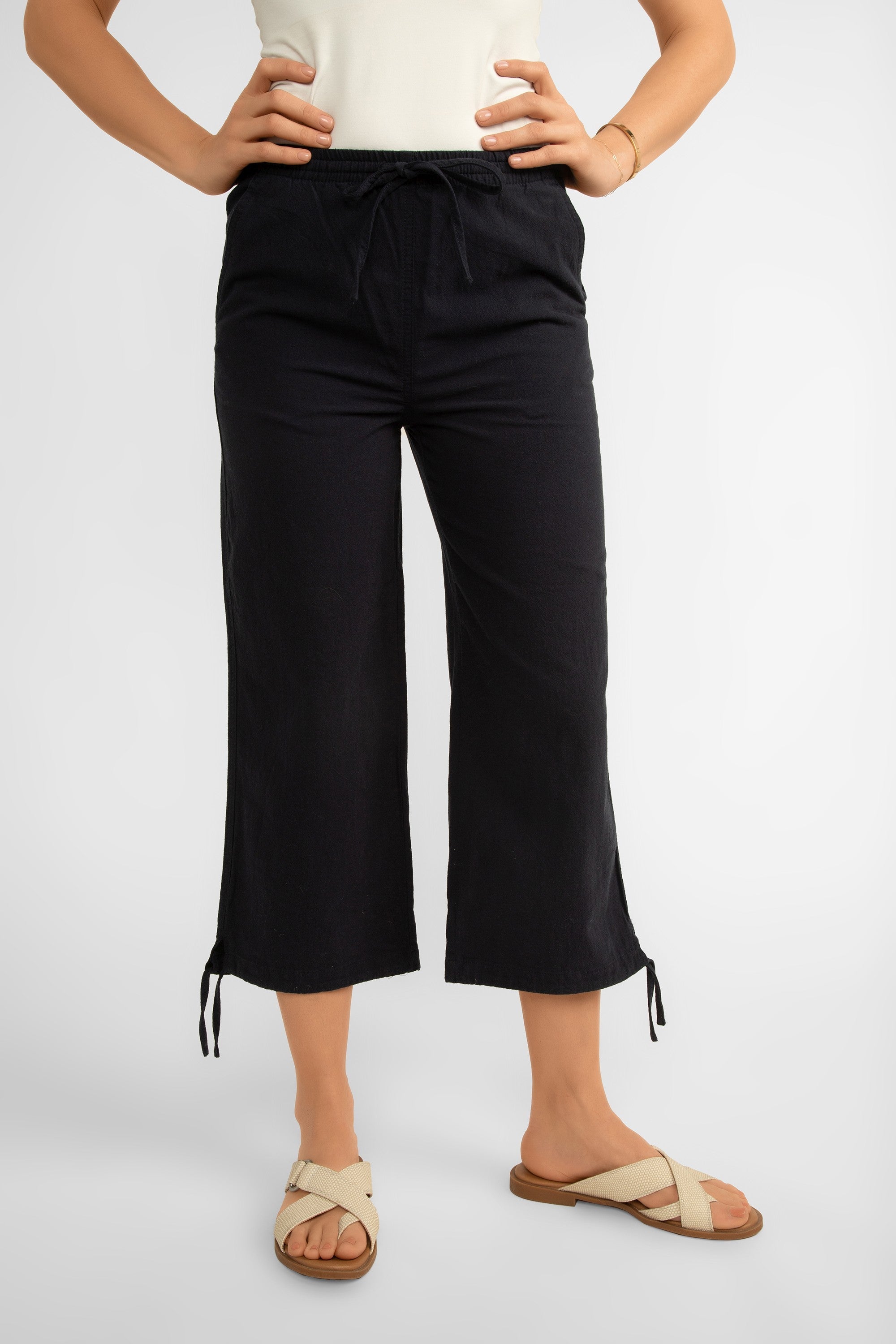 Textured Cotton Pull On Cropped Pants