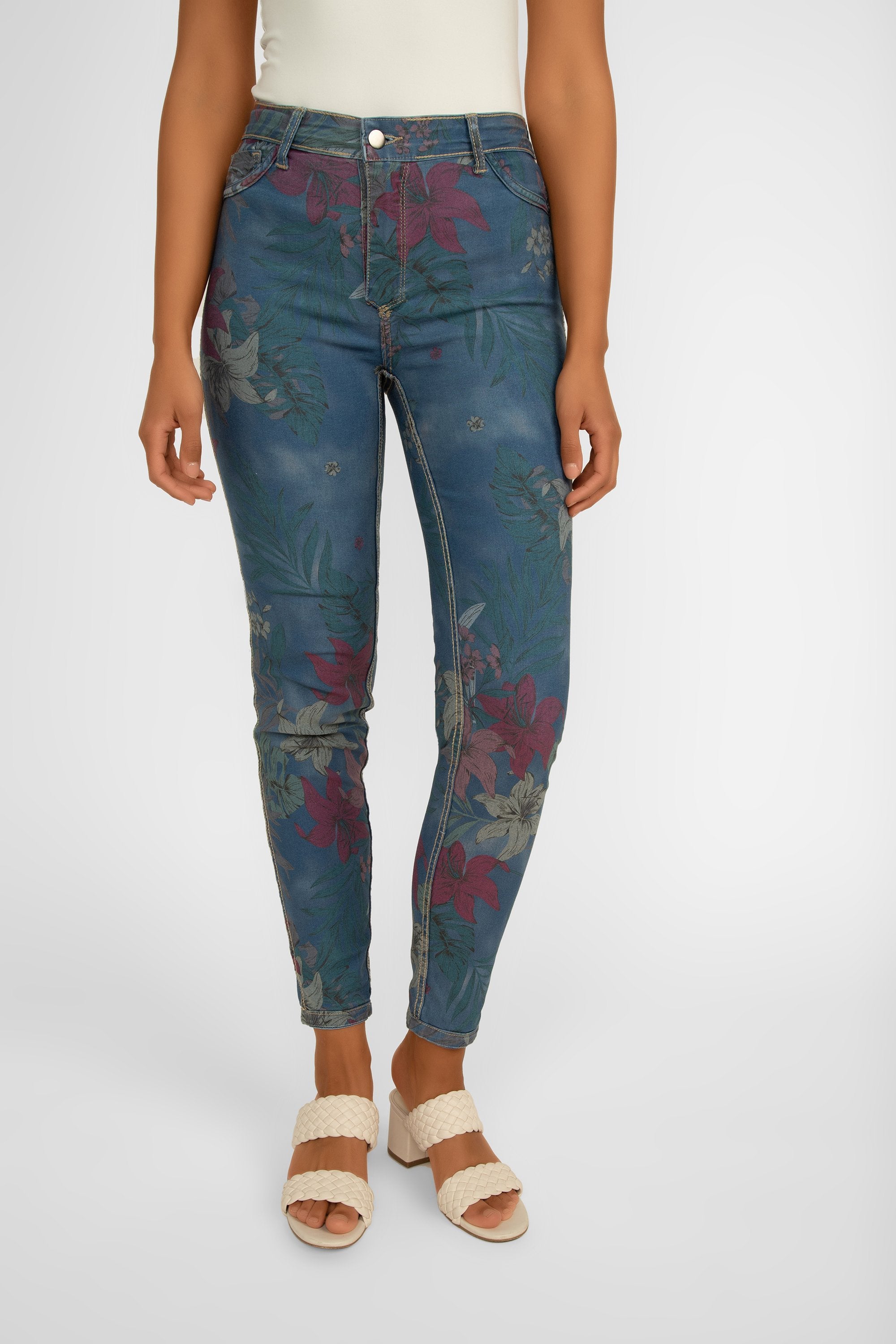 Frank Lyman (246248U) Women's Reversible Floral Printed Skinny Jeans with Medium to High Waist