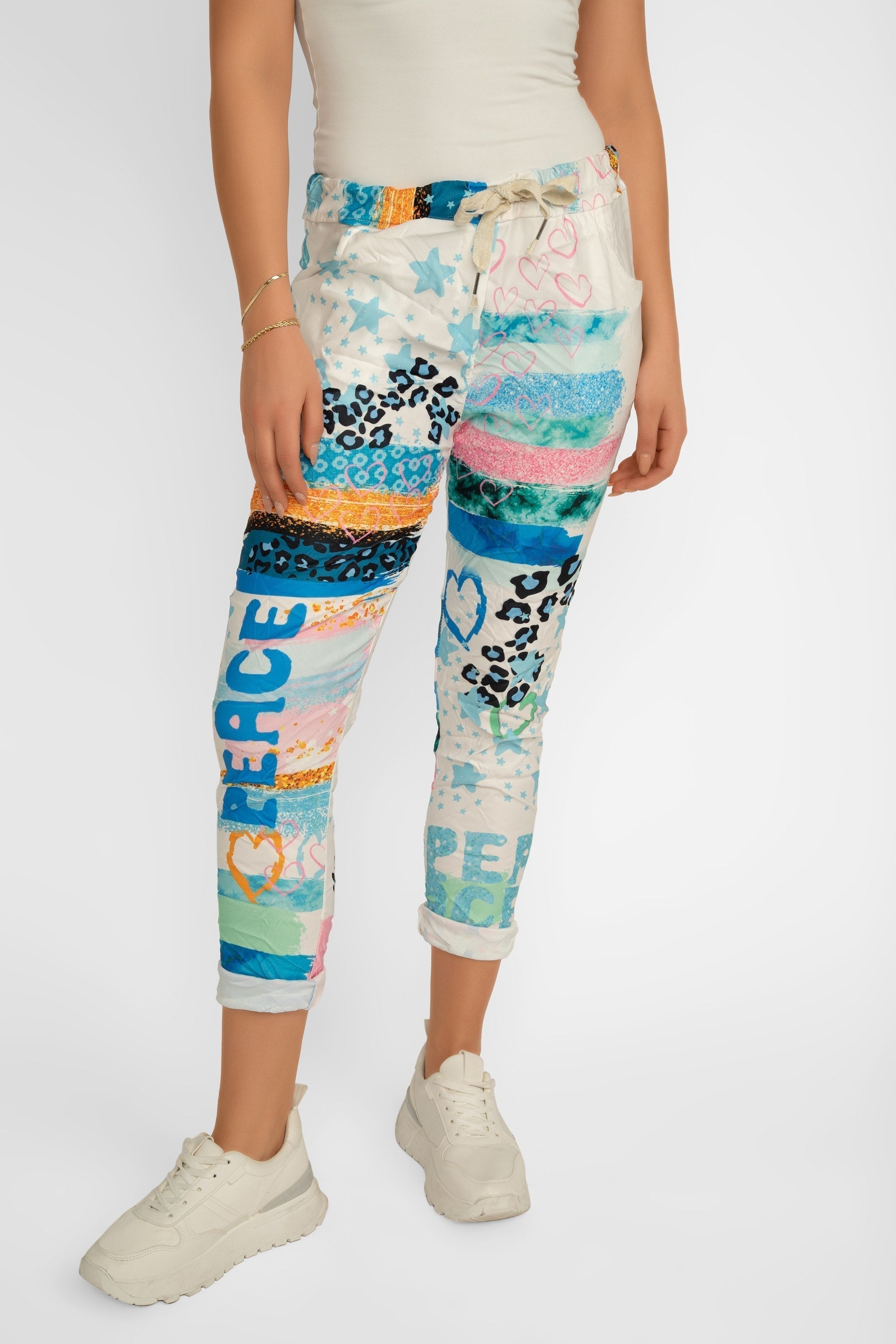 Bella Amore Women's Cropped Multi Print Pull-On Pants in a Blue and multi-coloured patchwork print