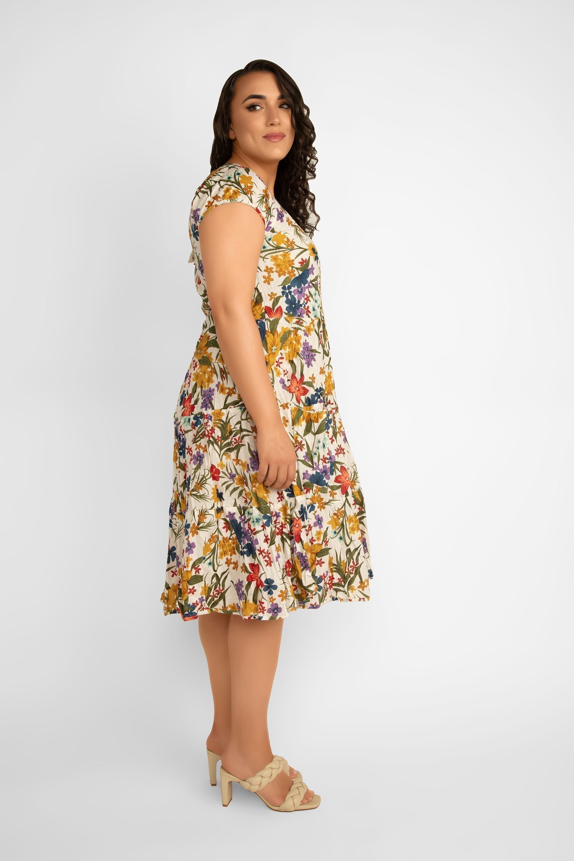 Dress Addict Jade Short Sleeve Round Neck Printed Midi Dress with Pockets  in yellow and multicoloured floral print