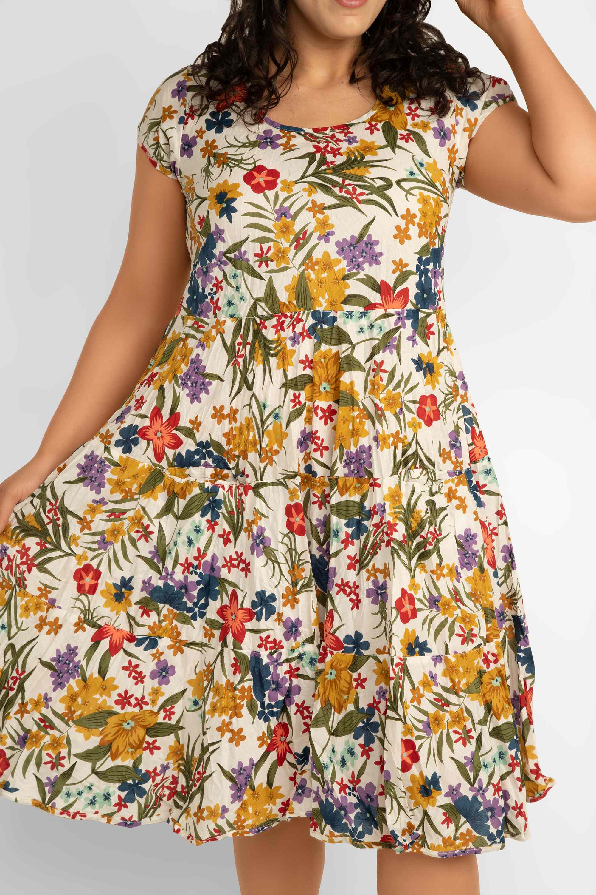 Dress Addict Jade Short Sleeve Round Neck Printed Midi Dress with Pockets  in yellow and multicoloured floral print