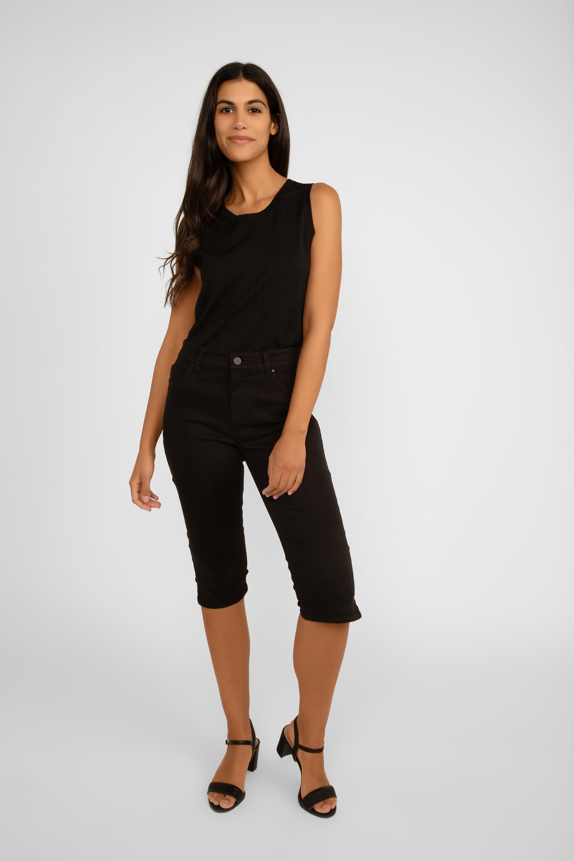 Renuar (8107-E2008S) Lux Tencel Skinny Capris with Pockets in Black 